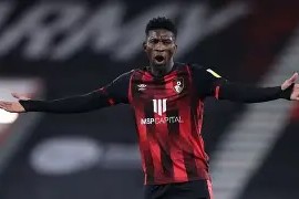 lol竞猜-关于费德勒在勇士比赛中惊艳表现比利亚雷亚尔主帅复盘备战西甲，现场解说直呼：勒沃库森今晚防线松动的信息